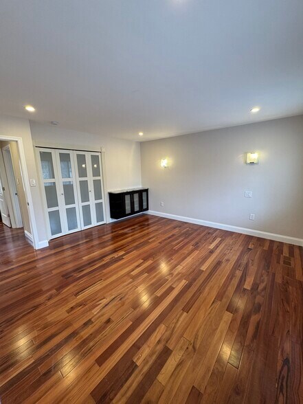 Building Photo - 7209 Needwood Rd