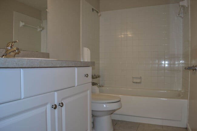 Building Photo - 501 SW 75th St