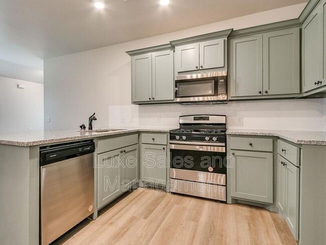 Building Photo - 10601 Lawson Ln