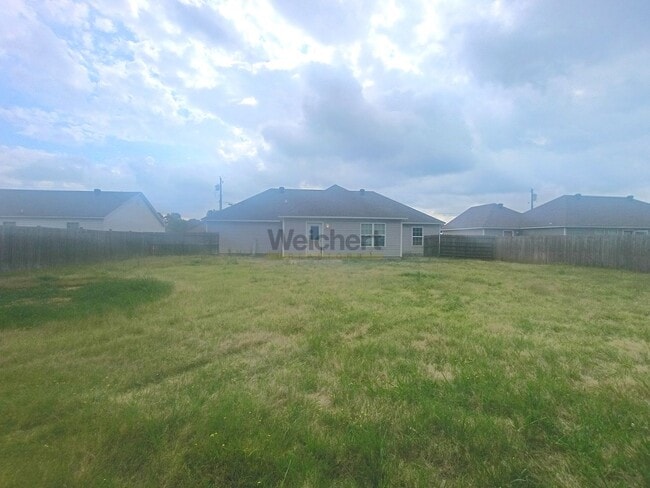 Building Photo - 3bed/2bath house with garage
