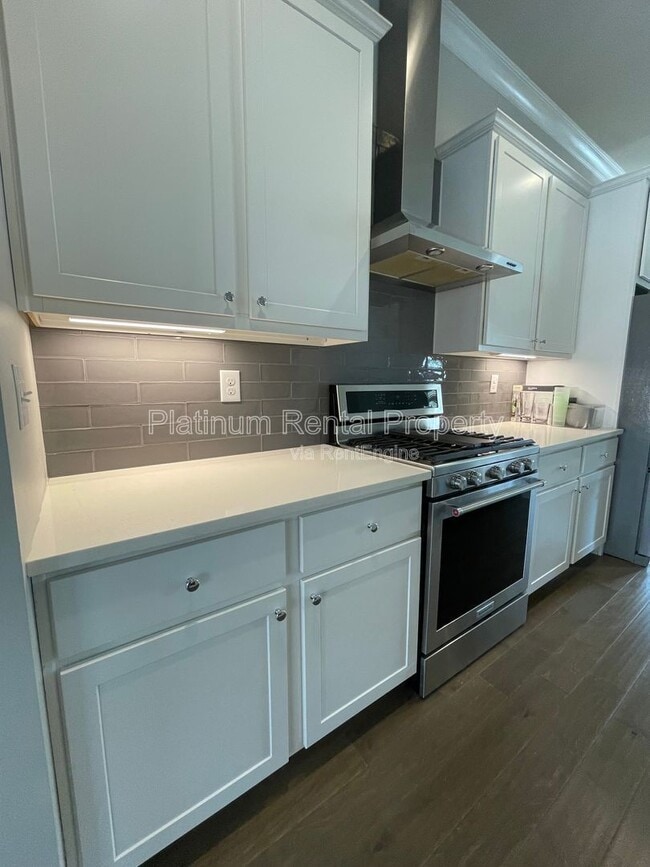 Building Photo - 1236 Stone Castle Cir