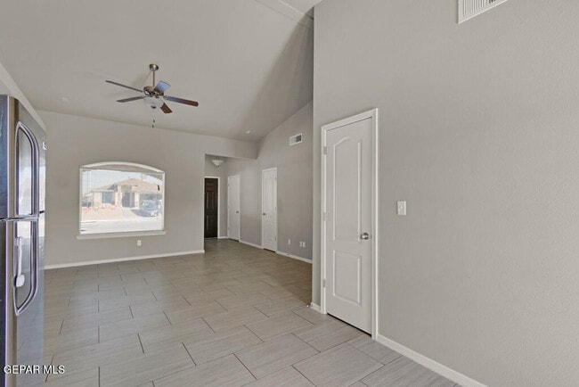 Building Photo - 159 Homedale Dr