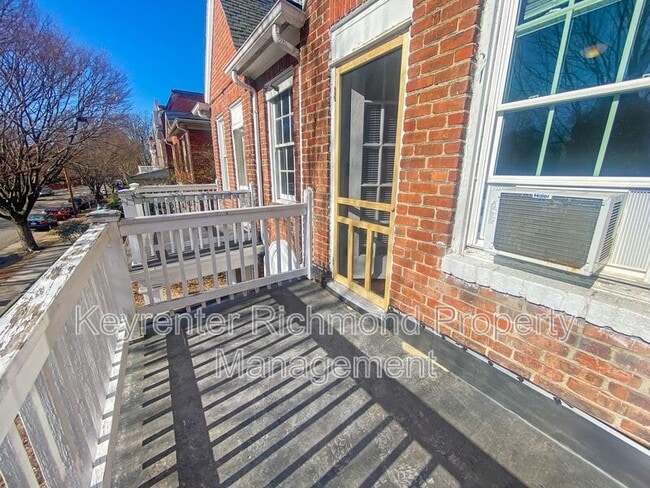 Building Photo - 3106 Stuart Ave