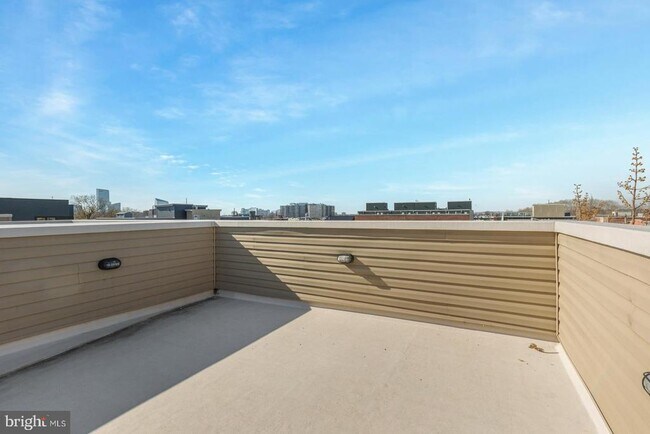Building Photo - 834 N 19th St