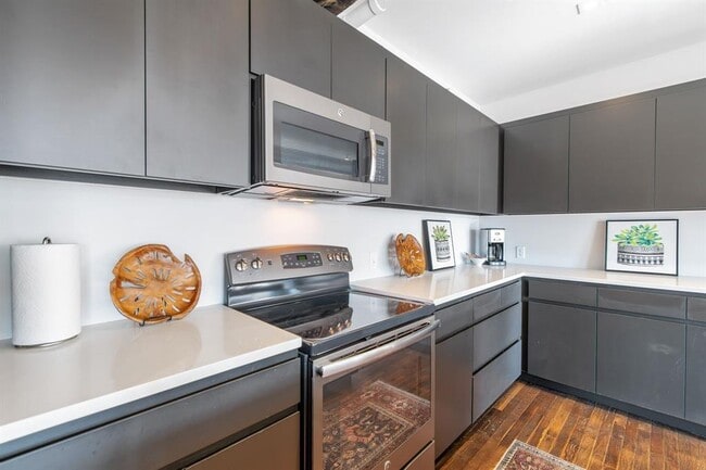 Building Photo - 1329 College Ave