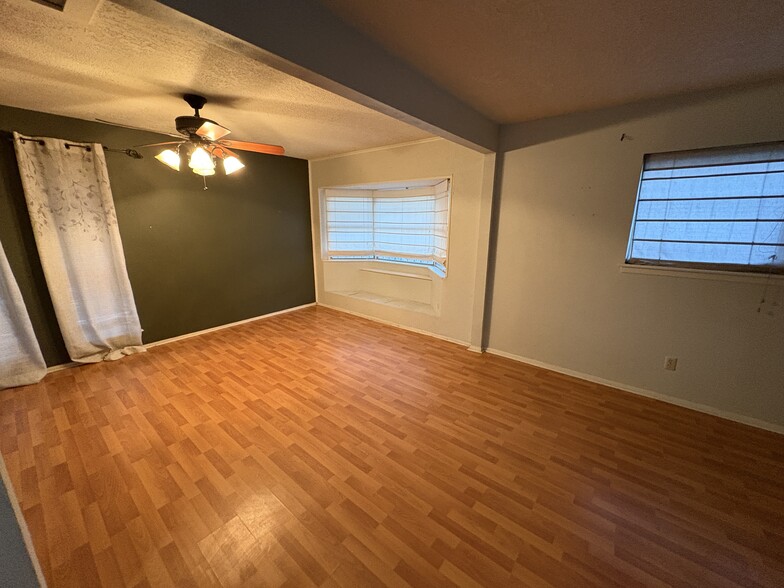 Building Photo - 9303 Aquarius Ln