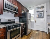 Building Photo - Spacious 1 Bed 1 Bath in the Andersonville area