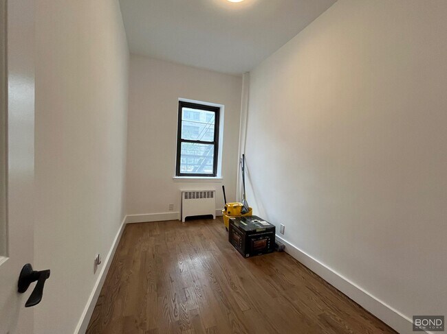 Building Photo - 1295 Third Avenue
