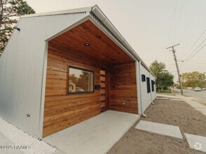 Building Photo - 700 S St Antoine St