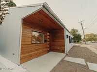 Building Photo - 700 S St Antoine St