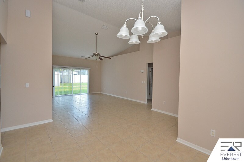 Building Photo - 69 Kashmir Trail