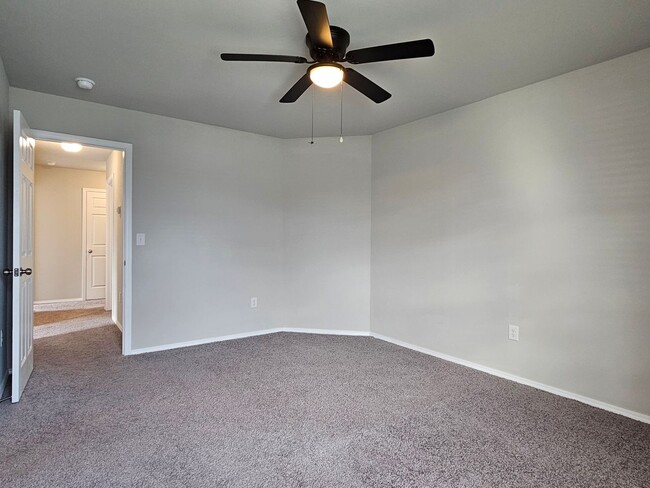 Building Photo - Harrah Haven: Exceptional 3 Bed, 2 Bath Re...