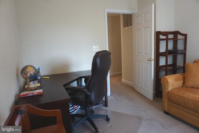 Building Photo - 901 Pine Forest Ln