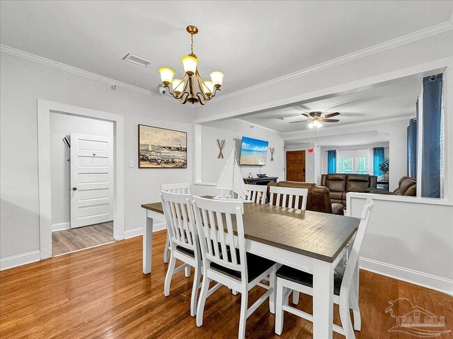 Building Photo - 1007 W Wright St