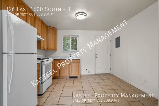 Building Photo - 326 1600 S