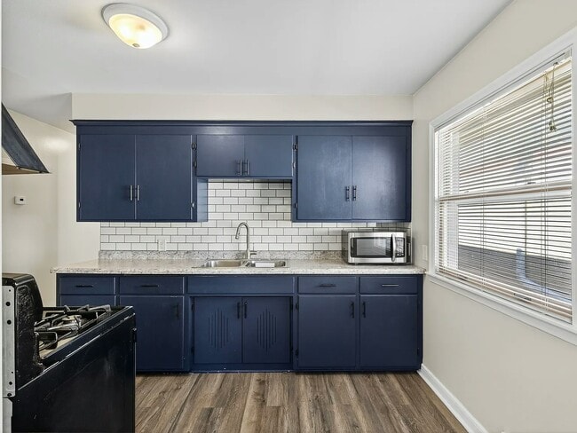 Building Photo - 5212 Bloomington Ave