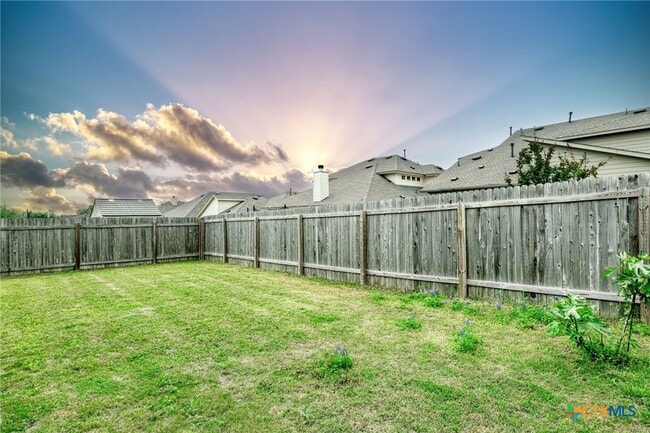 Building Photo - 532 Tanda Ln