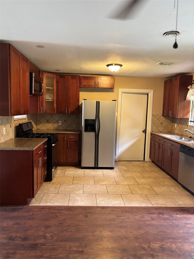 Building Photo - 5631 Groveton St