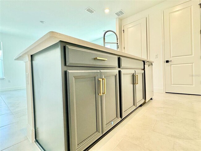 Building Photo - 9629 Saramago Aly