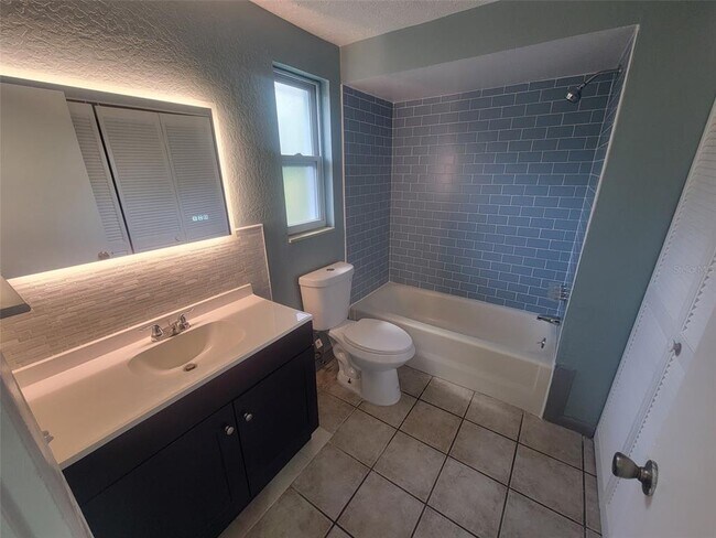 Building Photo - 5711 Silver Spur Dr