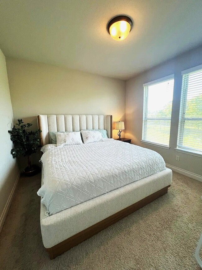 Building Photo - 9447 Scanlan Heights Ln