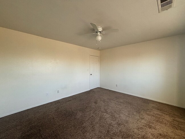 Building Photo - (APPLICATION PENDING) Grand East Lancaster Home