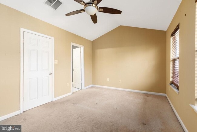 Building Photo - 2471 Clover Field Cir