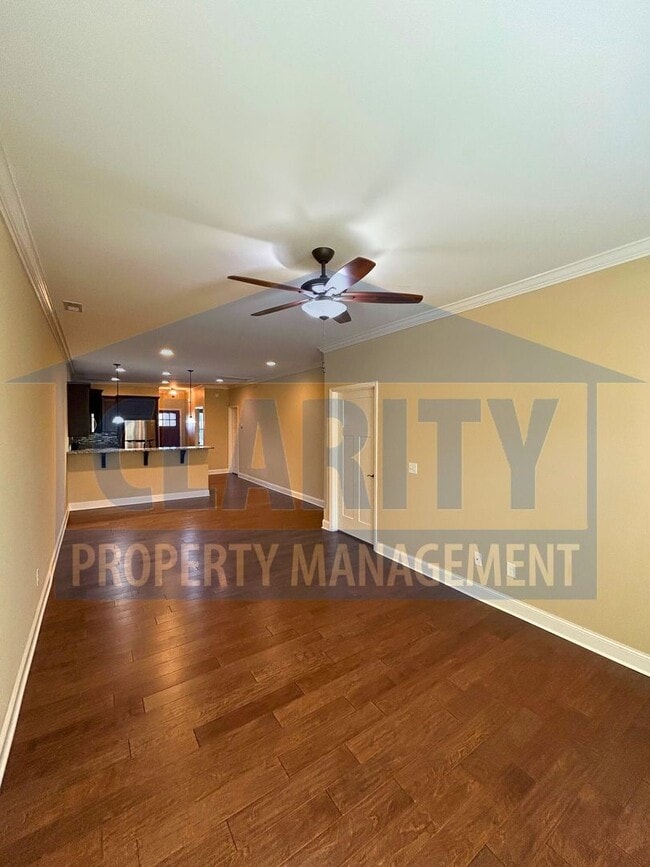 Building Photo - Beautiful two bedroom townhome!