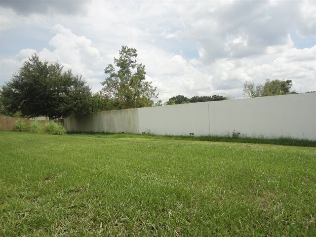 Building Photo - 8807 Sandy Plains Dr