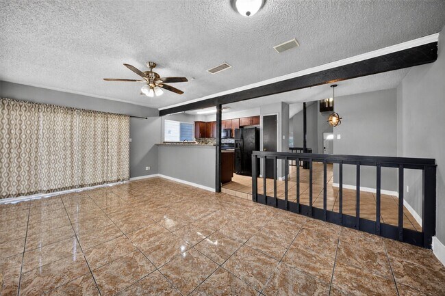 Building Photo - 13610 Sunswept Way