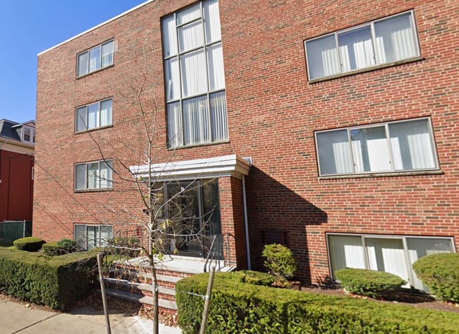 Building Photo - 10 Chester St