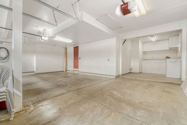 Building Photo - Well Maintained Home in Thornton