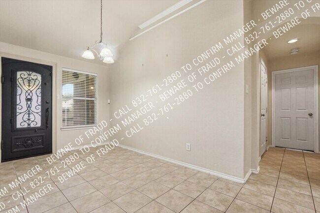 Building Photo - 615 Magnolia Ln