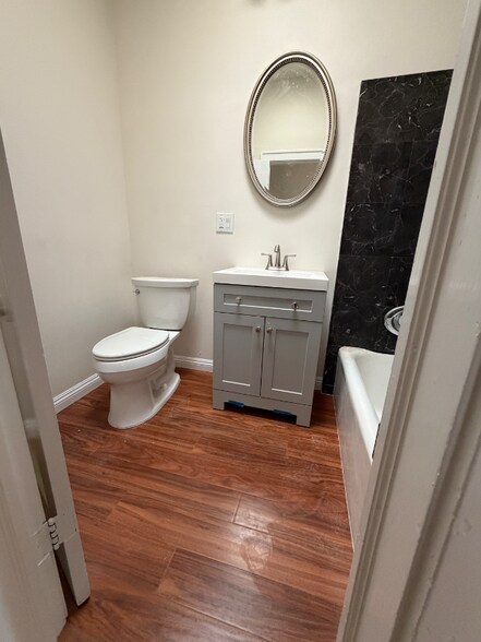 Building Photo - 317 Laurel St