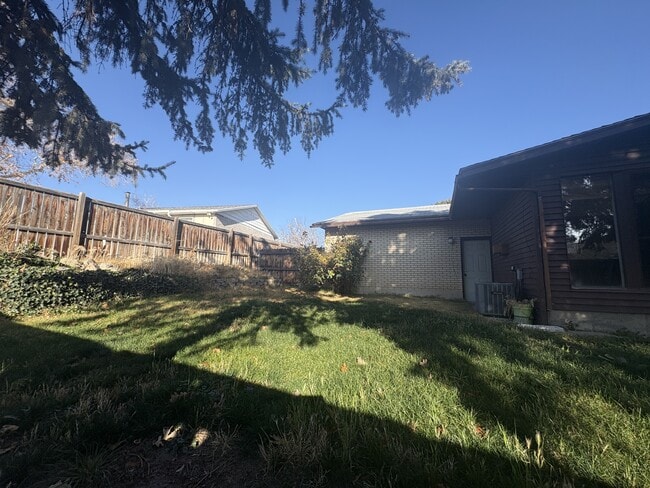 Building Photo - 3085 W 5685 S