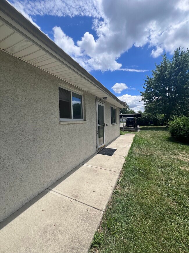 Building Photo - 1965 Vaughn St