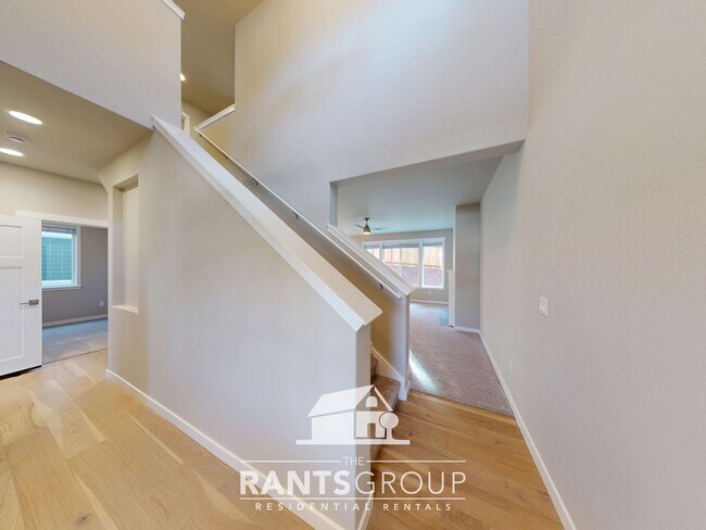 Building Photo - Beautiful New Home in Bradbury Subdivision! Easy I5 Access!