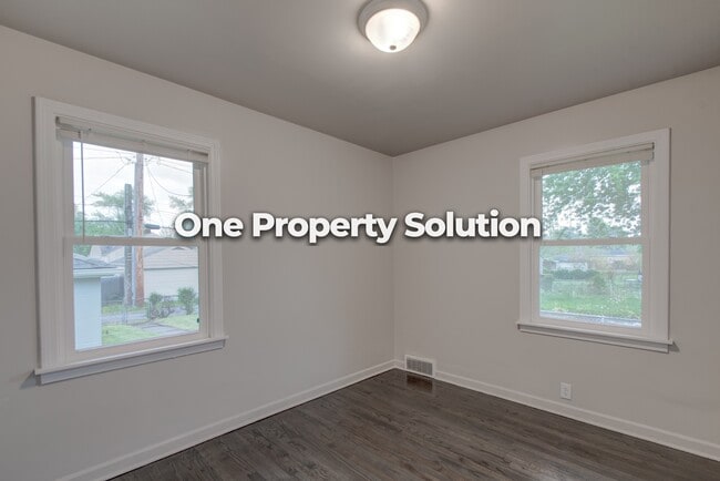 Building Photo - 4727 Harrison St