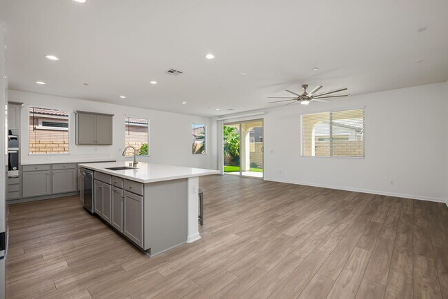 Building Photo - 78879 Fortuna Pl
