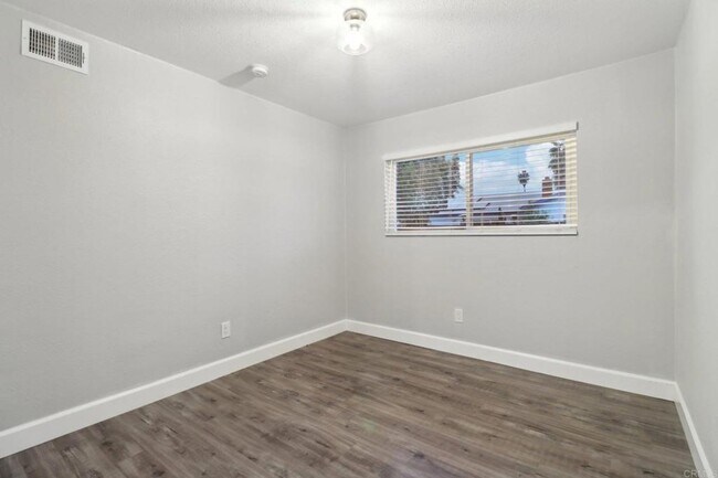 Building Photo - 4BD/2BA Recently Renovated Home in Escondido