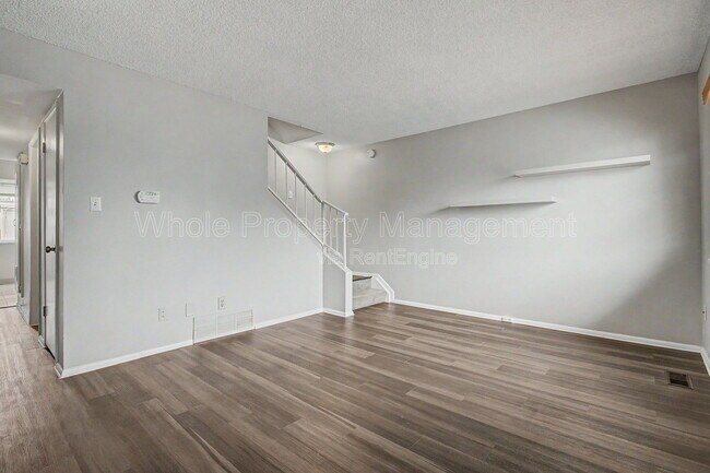 Building Photo - 8705 Santa Fe Dr
