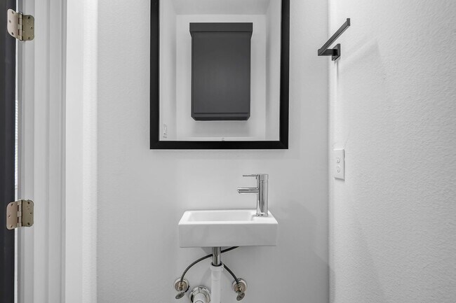 Building Photo - 3004 Alpha Wolf Ct