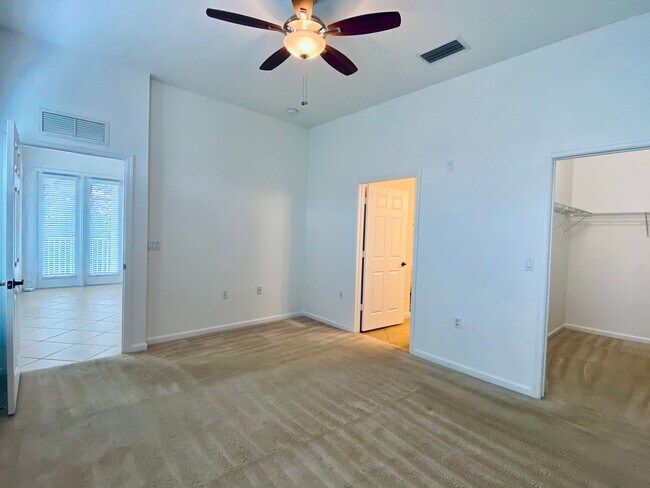 Building Photo - Baldwin Park Beauty! 3 Bed, 2 Bath 3rd Flo...