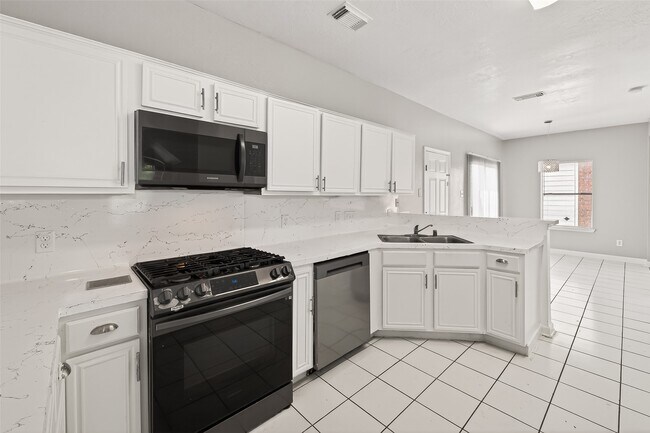 Building Photo - 4018 Timber Corner