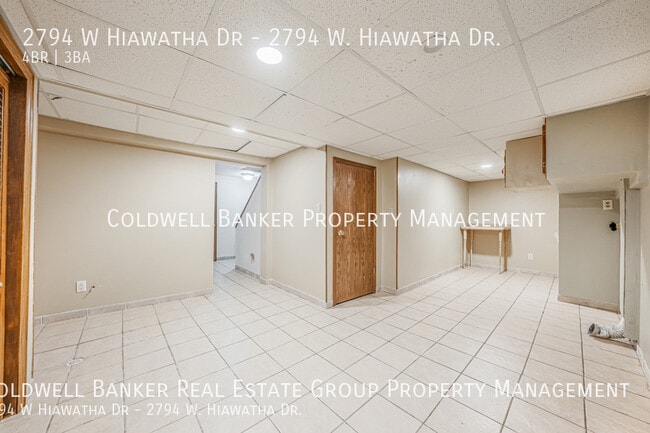 Building Photo - 2794 W Hiawatha Dr