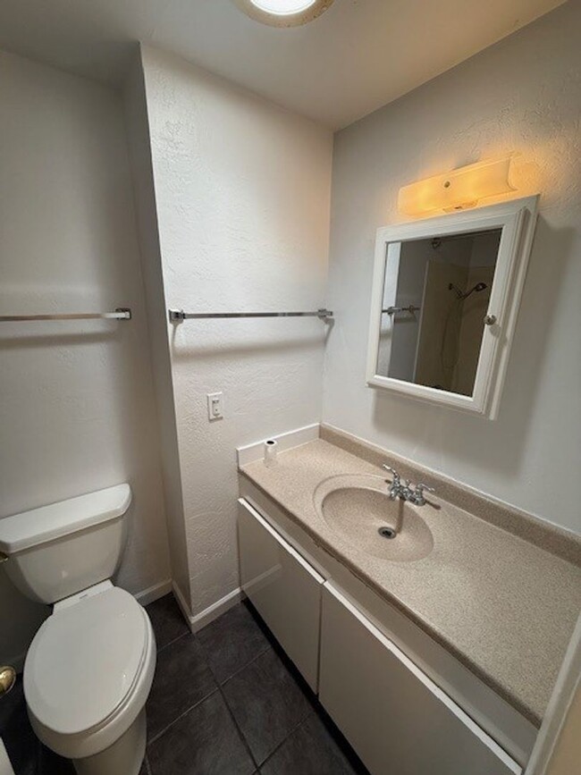 Building Photo - 3003-3003 Juanipero Way