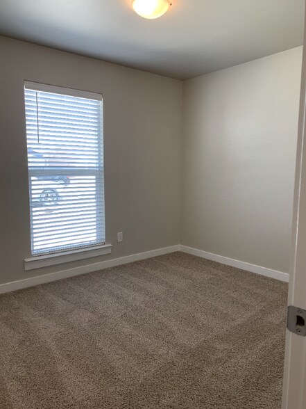 Building Photo - 1713 134th St