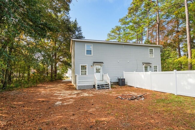 Building Photo - 8 Blocks from Garden City Beach! 2 Bed/1.5 Bath Duplex