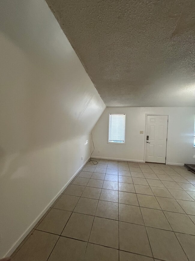 Building Photo - 107 Herron Dr
