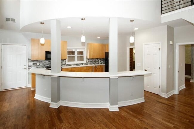 Building Photo - 1354 Brookhaven Village Cir NE